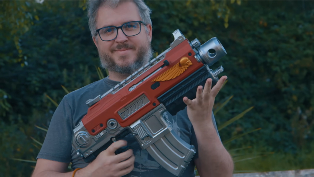 Who Wants NERF BOLTERS now? 3D-Printed WARHAMMER 40K Bolt Rifle by FauxHammer